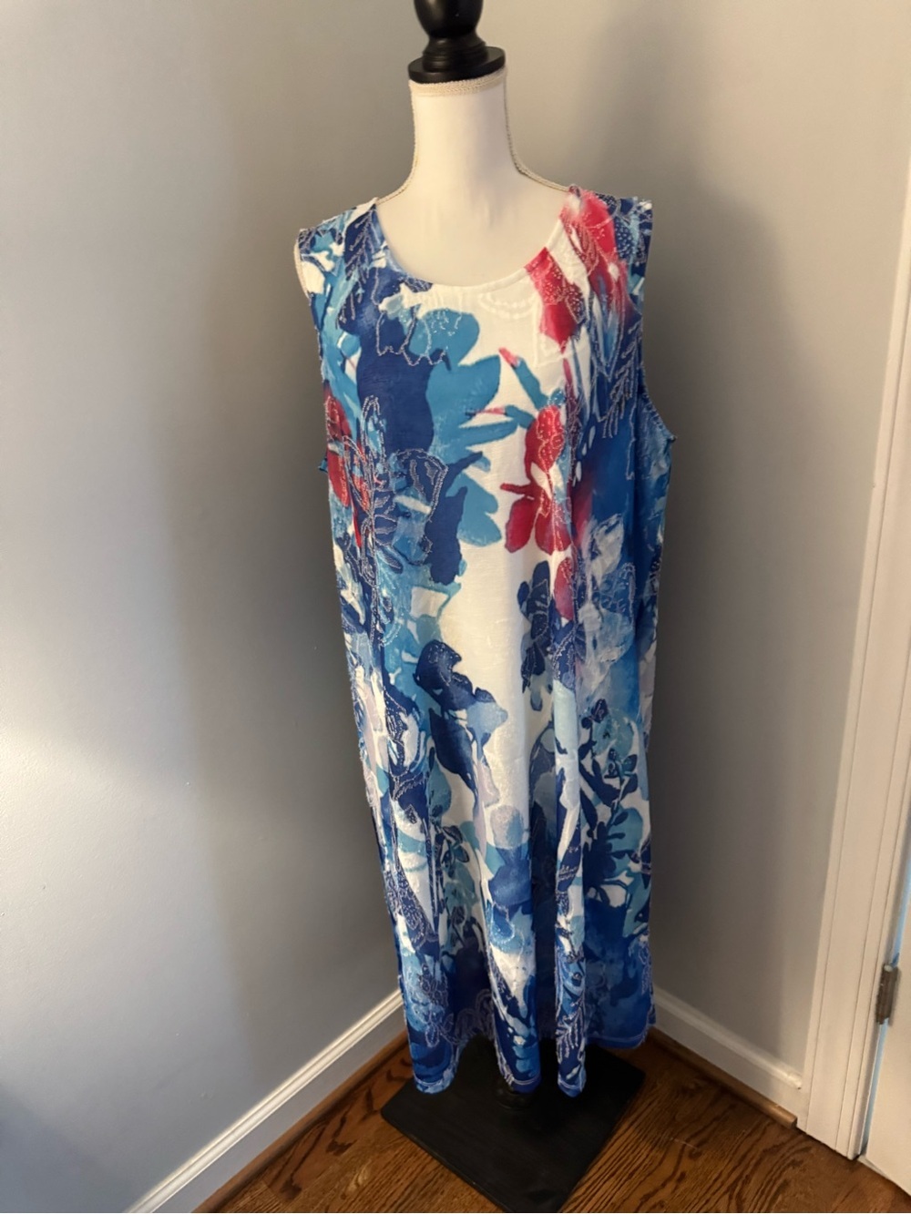 Chico’s Sleeveless Shift Dress Size 4 (20-22) Blue White Floral Vacation Travel